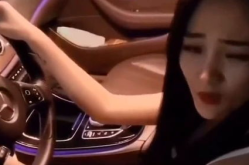 奔驰小姐姐撞我车了,车主车辆受损